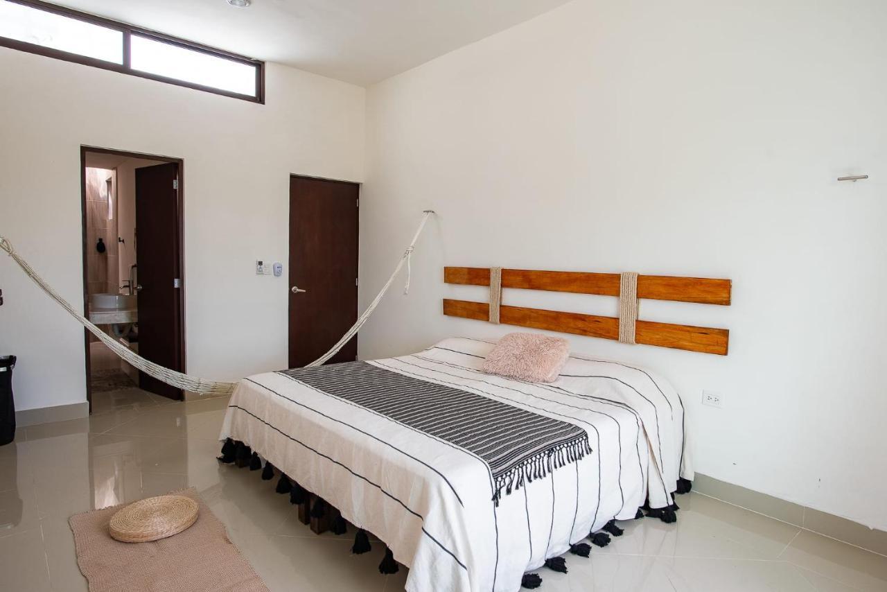 97982 New Modern Villa, Private Pool, High Internet Speed, 2 Blocks From The Beach Pueblo Pueblo Chicxulub エクステリア 写真