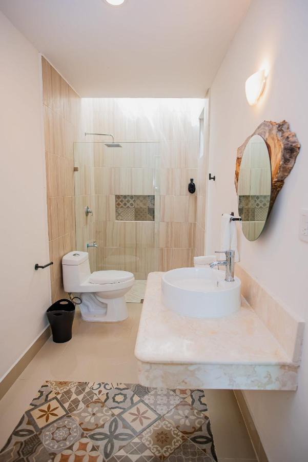 97982 New Modern Villa, Private Pool, High Internet Speed, 2 Blocks From The Beach Pueblo Pueblo Chicxulub エクステリア 写真